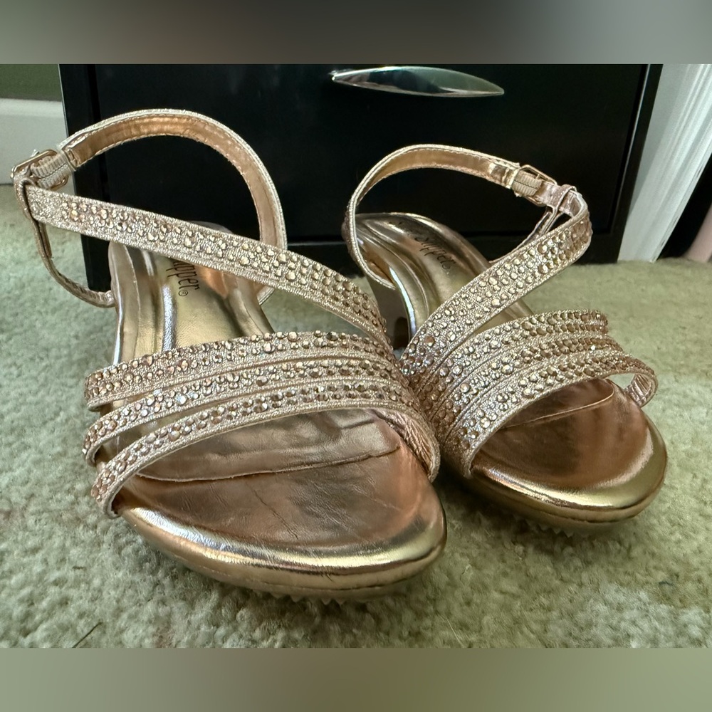 Sparkling Rose Gold Girls’ Dress Sandals